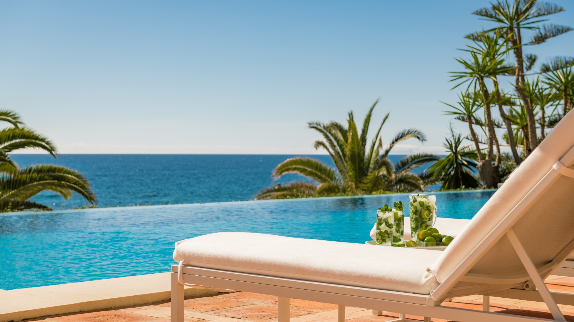 Villa El Rincón terrace and pool in Marbella